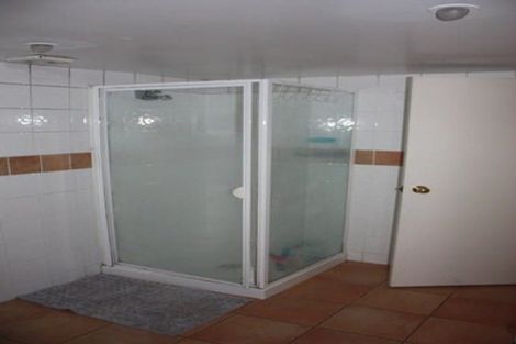 Photo of property in 188 Sunnynook Road, Totara Vale, Auckland, 0627