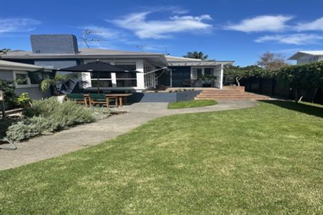 Photo of property in 2/10 Riverlea Avenue, Pakuranga, Auckland, 2010