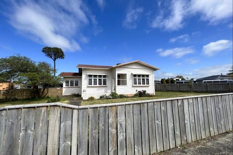Photo of property in 7 Seddon Street, Dannevirke, 4930