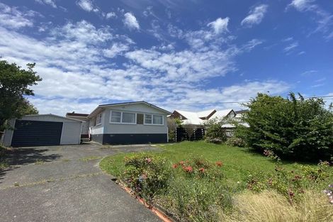 Photo of property in 244 Vipond Road, Stanmore Bay, Whangaparaoa, 0932