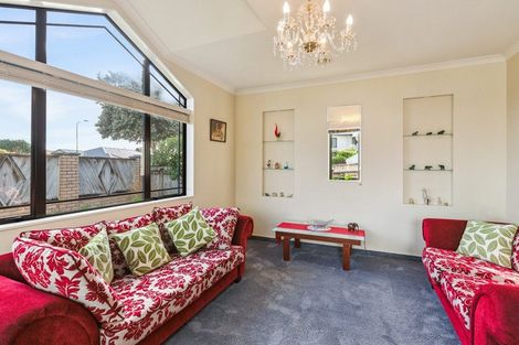 Photo of property in 1 Quadrant Heights, Paraparaumu, 5032