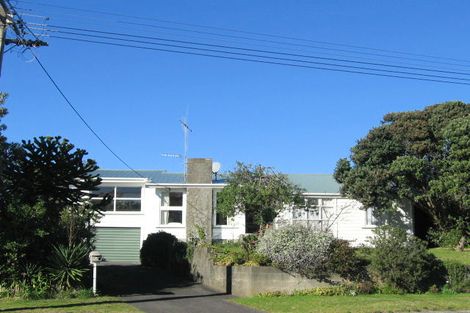 Photo of property in 4 Mahoe Street, Otaki Beach, Otaki, 5512