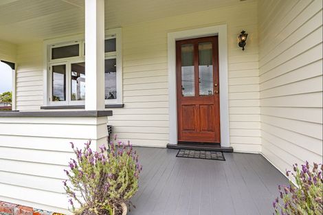 Photo of property in 100 Portal Street, Durie Hill, Whanganui, 4500