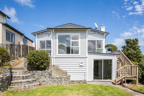 Photo of property in 78 Bayview Road, Paremata, Porirua, 5024