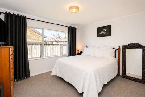 Photo of property in 2 Fern Grove, Taradale, Napier, 4112
