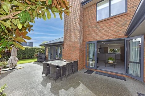 Photo of property in 37 Mcmahon Drive, Aidanfield, Christchurch, 8025