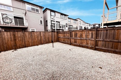 Photo of property in 26 Stephen Avenue, Henderson, Auckland, 0610