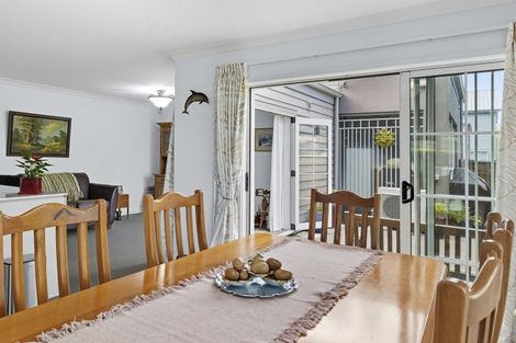 Photo of property in 49 Chateau Crescent, Rangatira Park, Taupo, 3330