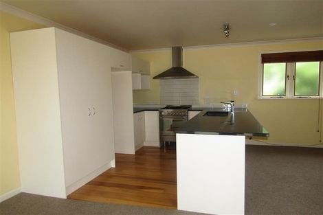 Photo of property in 2/24 Garadice Road, Rothesay Bay, Auckland, 0630