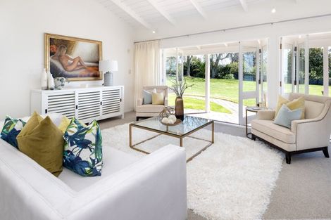 Photo of property in 339 Clifton Road, Whitford, Howick, 2571