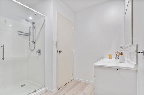 Photo of property in Lakeview Terrace, 27/14 Ambrico Place, New Lynn, Auckland, 0600