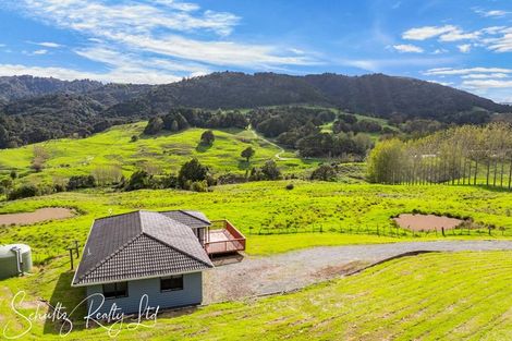 Photo of property in 260 Mountain Road, Maungaturoto, 0587