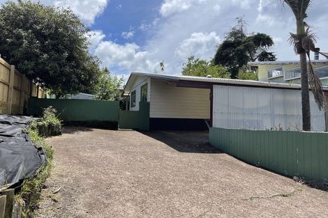 Photo of property in 37 Takapu Street, Henderson, Auckland, 0612