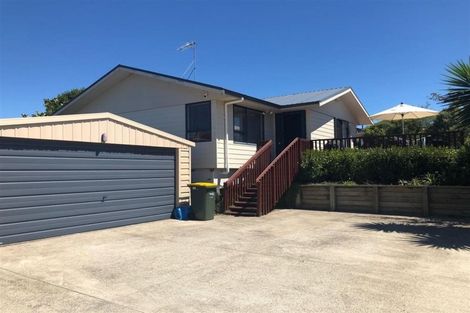 Photo of property in 6a Japonica Drive, Beach Haven, Auckland, 0626