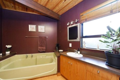 Photo of property in 11 Hillgrove Place, Fitzherbert, Palmerston North, 4410