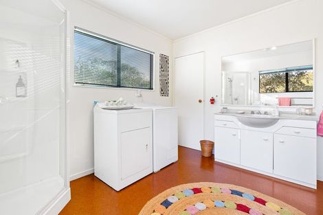 Photo of property in 847 Matapouri Road, Matapouri, Whangarei, 0173