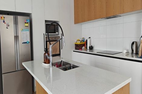 Photo of property in 17 Springhill Lane, Sunnyvale, Auckland, 0612