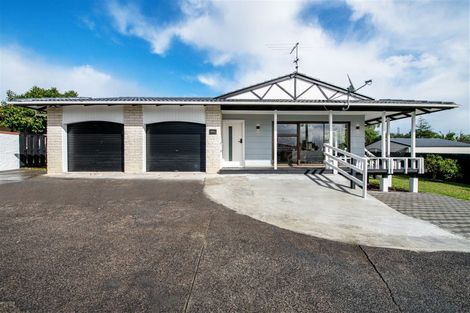 Photo of property in 2/322 Te Atatu Road, Te Atatu South, Auckland, 0610