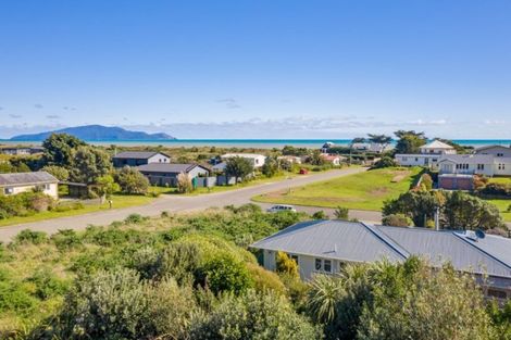 Photo of property in 52 Gawler Street, Te Horo Beach, Otaki, 5581