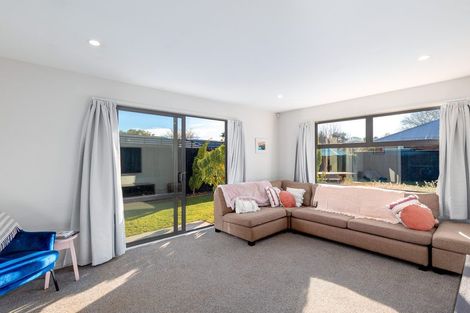 Photo of property in 15 Surrey Street, Linwood, Christchurch, 8062