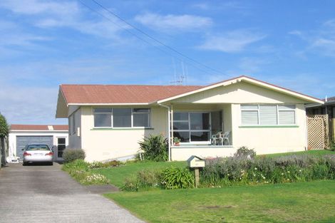 Photo of property in 74 Orkney Road, Mount Maunganui, 3116