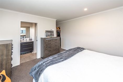 Photo of property in 17 Magnolia Crescent, Tawhero, Whanganui, 4501