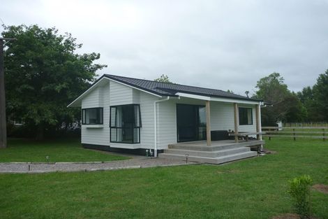 Photo of property in 146 Boord Crescent, Kumeu, 0891