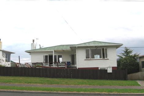 Photo of property in 142 Glengarry Road, Glen Eden, Auckland, 0602