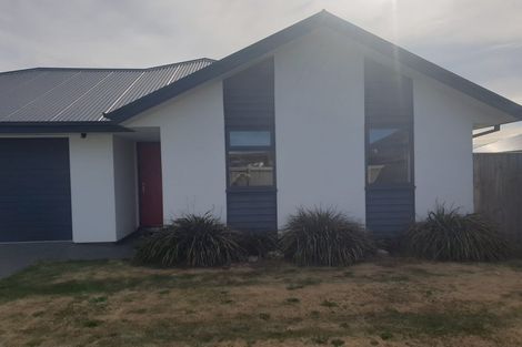 Photo of property in 55 Sequoia Way, Rangiora, 7400