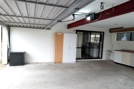 Photo of property in 118 Bradbury Road, Botany Downs, Auckland, 2010