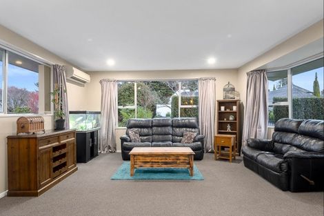 Photo of property in 30 Glenharrow Avenue, Avonhead, Christchurch, 8042
