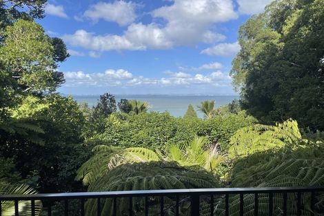 Photo of property in 60 Kauri Point Road, Laingholm, Auckland, 0604