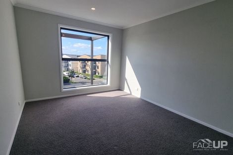 Photo of property in 2/1 Ko Roa Lane, Hobsonville, Auckland, 0616