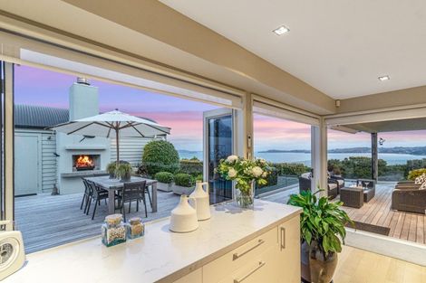 Photo of property in 2 Puriri Place, Sandspit, Warkworth, 0982