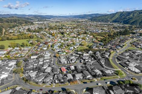 Photo of property in 20 Blueberry Grove, Timberlea, Upper Hutt, 5018