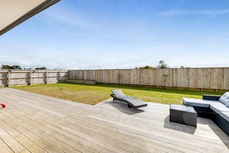 Photo of property in 11 Midsummer Avenue, Stratford, 4332