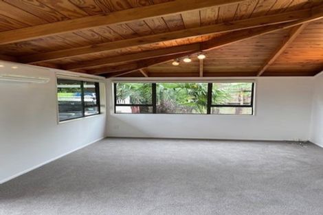 Photo of property in 2/618 Glenfield Road, Bayview, Auckland, 0629