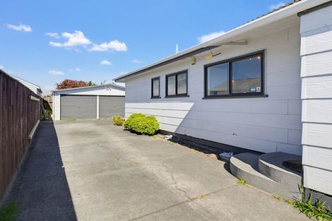 Photo of property in 22 Peter Hall Drive, Kelvin Grove, Palmerston North, 4414