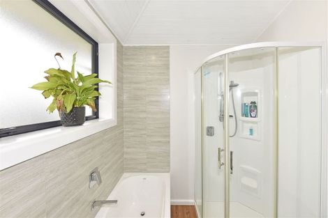 Photo of property in 21 Barnes Road, Redwood, Christchurch, 8051