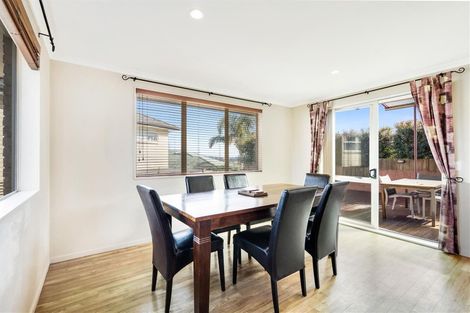 Photo of property in 2/39 Marriott Road, Pakuranga, Auckland, 2010