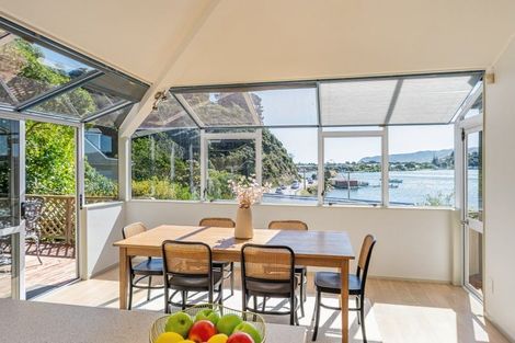 Photo of property in 88a Paremata Road, Paremata, Porirua, 5024