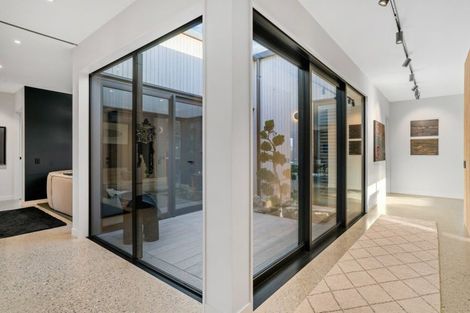 Photo of property in 11 Sapphire Spring Rise, Wanaka, 9305
