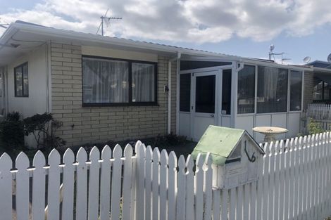 Photo of property in 1/6 Hoyle Place, New Plymouth, 4310