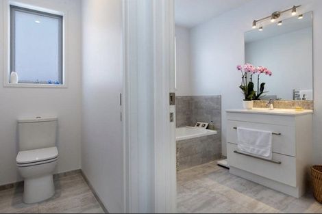 Photo of property in 22 Raptor Way, Welcome Bay, Tauranga, 3175