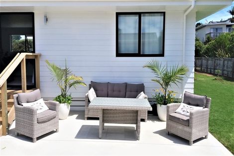 Photo of property in 9 Meenas Place, Cable Bay, 0420