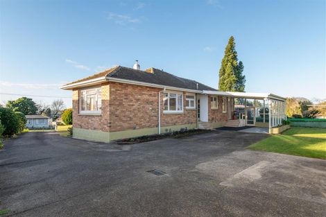 Photo of property in 1/6 Hillcrest Avenue, Hillcrest, Auckland, 0627
