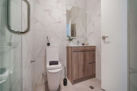 Photo of property in 22b Crestview Rise, Papakura, 2110