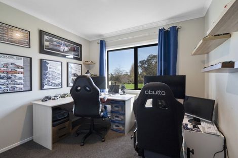 Photo of property in 841 Makerua Road, Tokomaru, Palmerston North, 4474