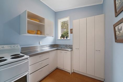 Photo of property in 8a Robertson Road, Paekakariki, 5034