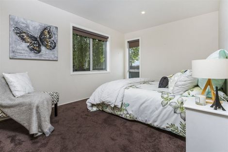 Photo of property in 208 Beach Haven Road, Beach Haven, Auckland, 0626